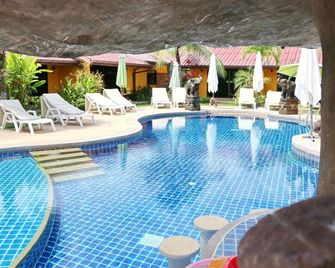 Kamala Tropical Garden Hotel - Kamala - حوض السباحة