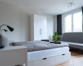 Hitrental Marktplatz Studios - Basel - Bedroom