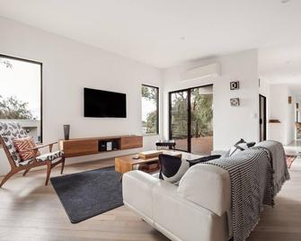 Stirling Street - Main House - Augusta - Wohnzimmer