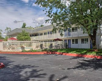 Motel 6 Seattle East- Issaquah - Issaquah - Building