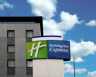Holiday Inn Express Bilbao - Derio