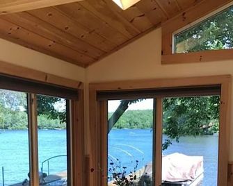 Relax on Crescent Lake #2 - Wolfeboro - Restaurant