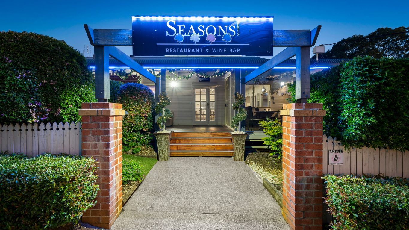 Ambassador On Ruthven