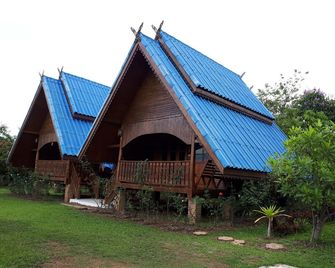 Phuchao-Ngo Resort - Khao Kho - Building