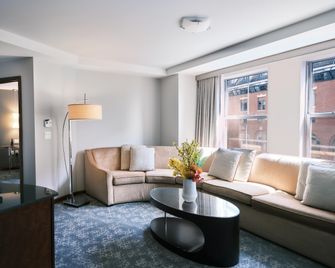 Battery Wharf Hotel, Boston Waterfront - Boston - Living room