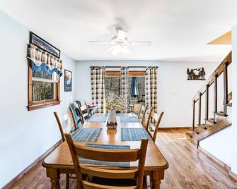 Antler Lake House - North Creek - Dining room