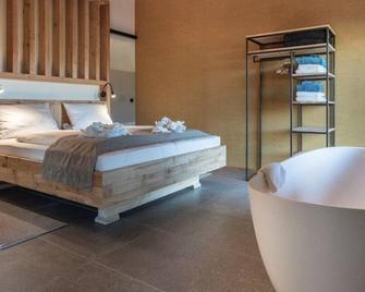 Forstgut - Premium Waldchalets und Lodge Suiten - Regen - Chambre