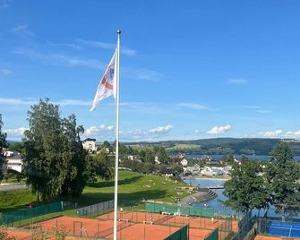 Gjøvik Hovdetun Hostel - Gjøvik - Vista esterna