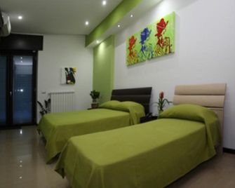 B&B Studio83 Pompei - Pompeji - Schlafzimmer