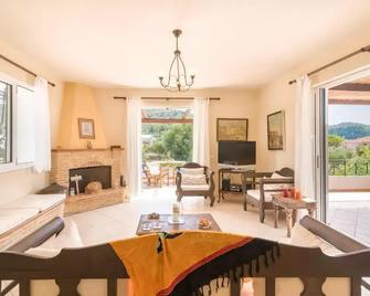 Villa Iliogenniti - Kalamaki