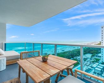 Oceanview Private Condo at 1 Hotel & Homes -1120 - Miami Beach - Balcony