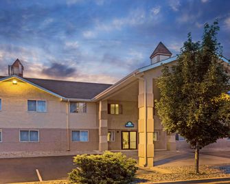 Days Inn by Wyndham Colorado Springs Airport - קולרדו ספרינגס - בניין