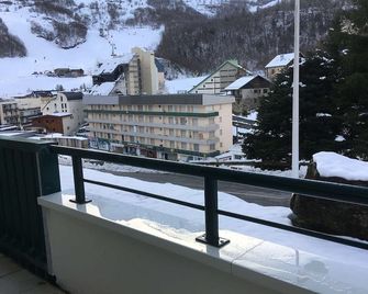 Cozy apartment for 4 in Gourette, southwest balcony, optional services - Gourette - Balcon