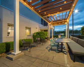 Home2 Suites by Hilton Saratoga Malta - Malta - Building