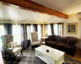 3BR 2Bath Home in Brooklin The Rockbound House 1HR to Acadia National Park - Brooklin