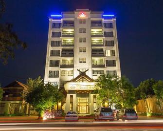 Yeak Loam Hotel - Banlung - Building
