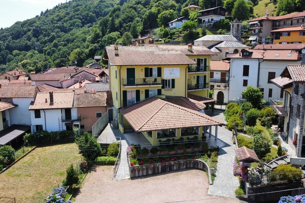 Hotel Bb Villa Orchidea - סטרסה - בניין