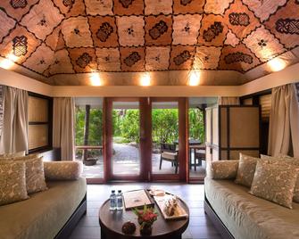 Castaway Island Fiji - Qalito Island - Living room