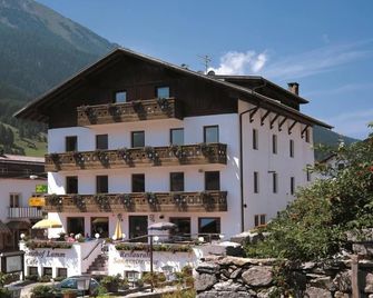 Hotel Lamm - St. Valentin auf der Haide - Gebäude