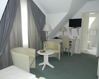 Hotel Stadt Norderstedt - Norderstedt - Sala de estar