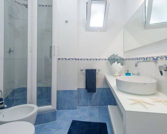 Casa Arienzo - Positano - Bad