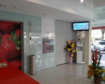 Hotel Strawberry Fields - Petaling Jaya - Lobby