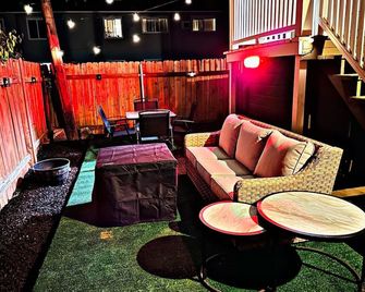 Backyard Bliss - Summer Bbqs And Firepit Nights - סקרמנטו - טרקלין