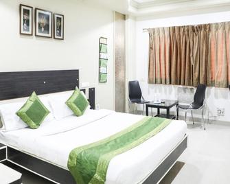 Treebo Trend Bagga International - Aurangabad - Camera da letto