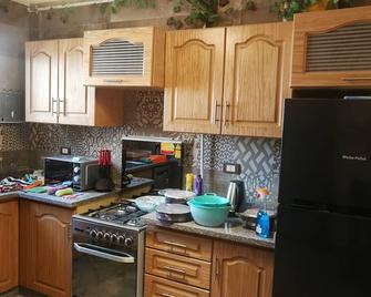 Three bedrooms apartment Nile view maadi - القاهرة - مطبخ