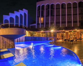 埃爾多拉多假日商務酒店 - 伊基多斯 - 伊基托斯 - 游泳池