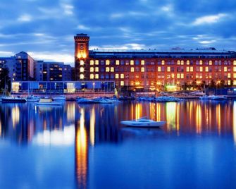 Holiday Club Tampereen Kehräämö - טמפרה - בניין