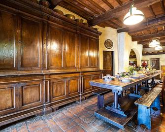 Private Villa with hot tub, A/C, private pool, sauna, WIFI, TV, patio, close to Greve In Chianti - Lucolena - Restaurante