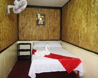 Coron Guapos Guesthouse - Coron - Bedroom