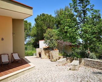 Castel Del Monte Domus Ficus Carica - Andria - Patio