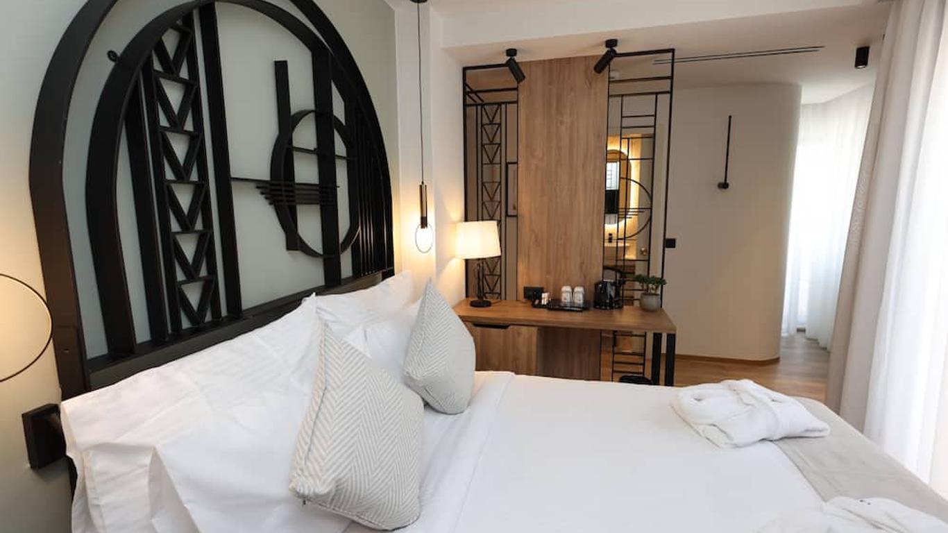 Hotel Opera by Zeus International