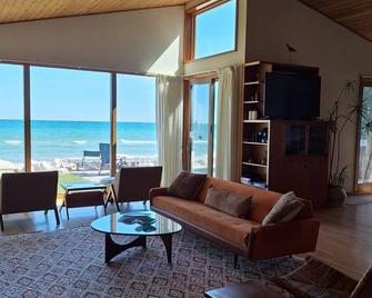 Waterfront-Lake Michigan Private Home Destination! - Oostburg - Sala de estar