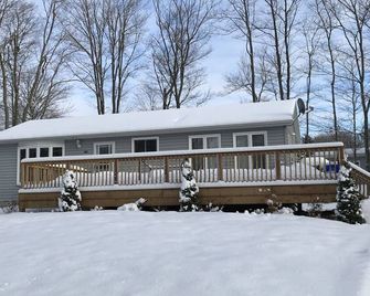 \'Charal Cottage\' in Sauble Beach - Cozy Family Cottage, walk to the Beach\n - South Bruce Peninsula - Gebouw