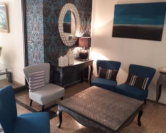 Tasiana Star - Limassol - Wohnzimmer