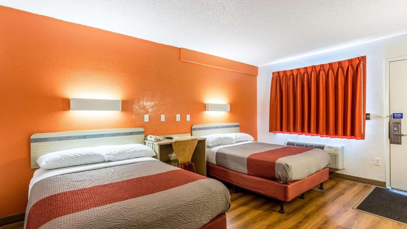 Motel 6 Albuquerque South-Apt