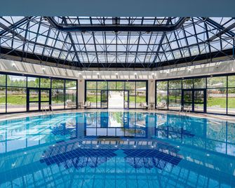 Azimut Grand Hotel Tashkent - Taškent - Uima-allas