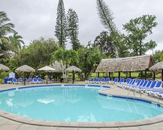 Villa La Granjita - Santa Clara - Piscina