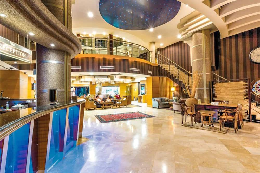 Grand Cettia Hotel - מרמריס - לובי