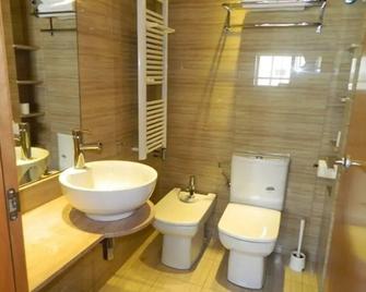 Hostal House - Bác-xê-lô-na - Phòng tắm