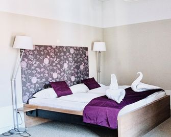 Hotel Zur Schonenburg - Schönberg am Kamp