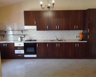 The Best Rooms & Apartments - Parcheggia Gratis Sotto Casa Ed Entra - - Mazara del Vallo - Cocina