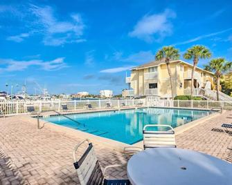 Sandpiper Cove by Panhandle Getaways - Destin - Pool