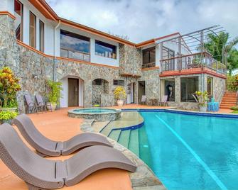 Welcome to Casa Blanca at Lake Arenal - Tronadora - Piscina