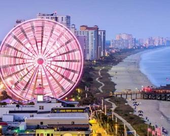 Large Myrtle Beach Condo, Fully Renovated - Myrtle Beach - Edificio