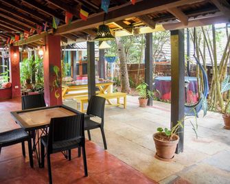The Yuppi Hippi Beachpackers Hostel - Anjuna