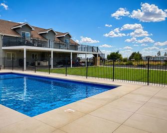 Zion Luxury Retreat | Sky Suite & Pool - Colorado City - Piscina